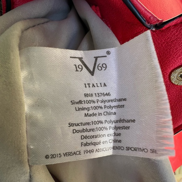 Versace 1969 Abbigliamento Sportivo
SRL Milano Italia | Color: Red - Picture 9 of 10